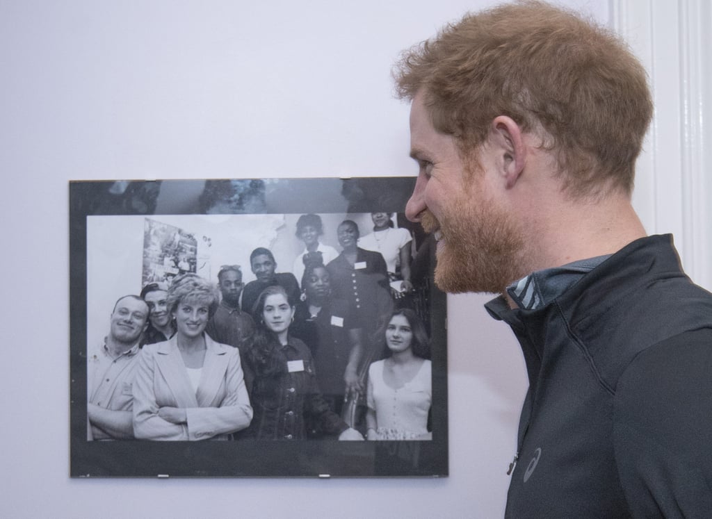 Prince Harry Re-Creates Photo of Princess Diana 2017