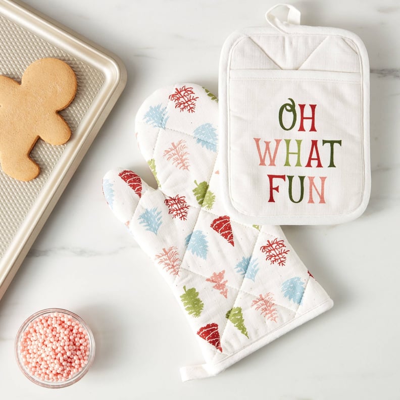 For Baking: Threshold Cotton Oh What Fun Oven Mitt and Pot Holder Set