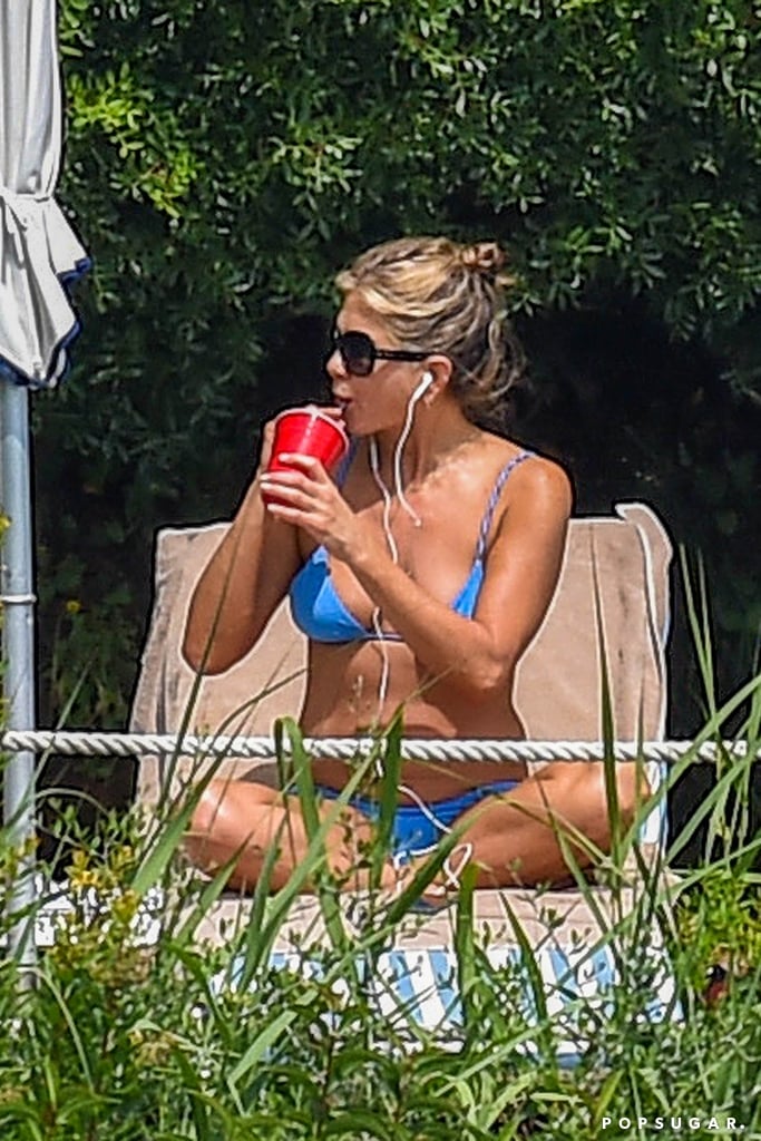 Jennifer Aniston Bikini Pictures in Italy July 2018