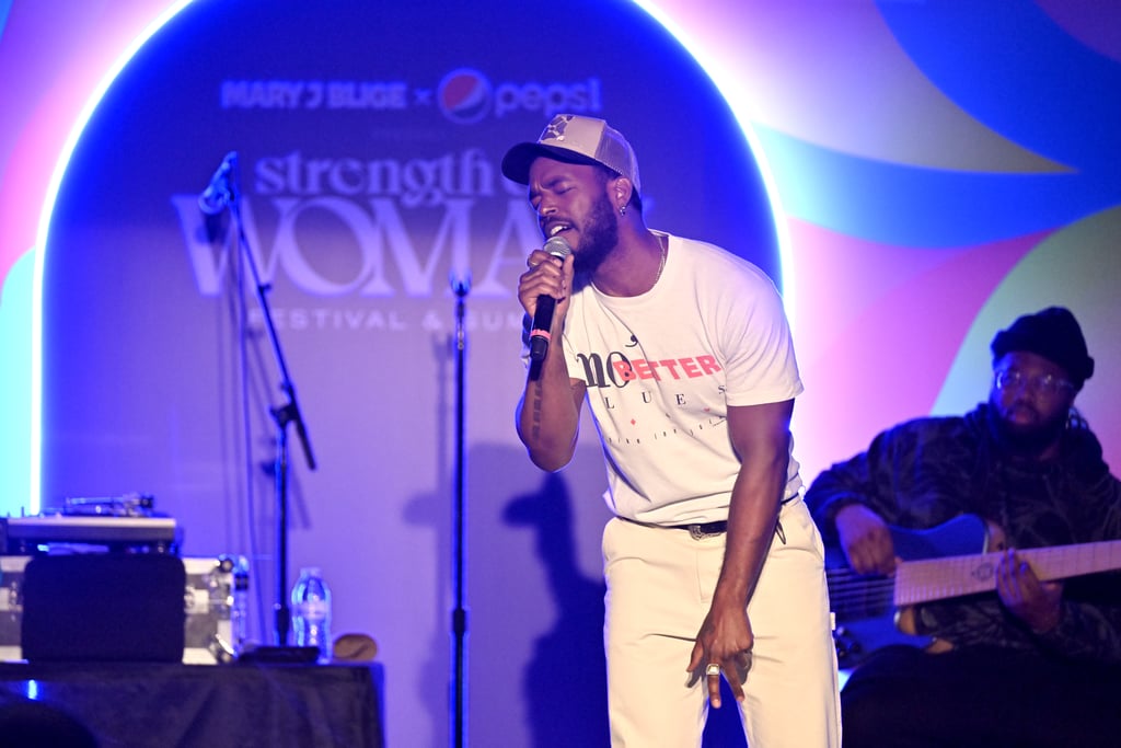 Luke James Pops Up For an Intimate Surprise Performance