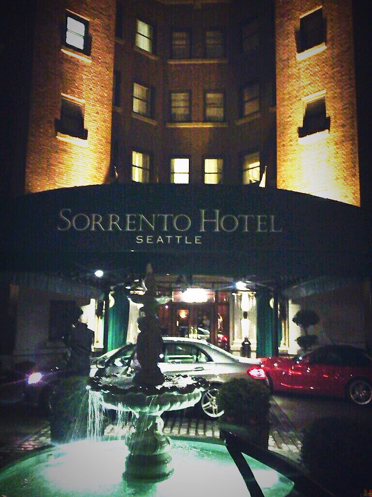 "Then we got them a reservation at a beautiful hotel downtown. We put a few hundred dollars on their tab for wine and food throughout the night. When we arrived, and the front desk attendant heard their story, they immediately upgraded them to an amazing suite."
Source: Reddit user Need2throw via Imgur