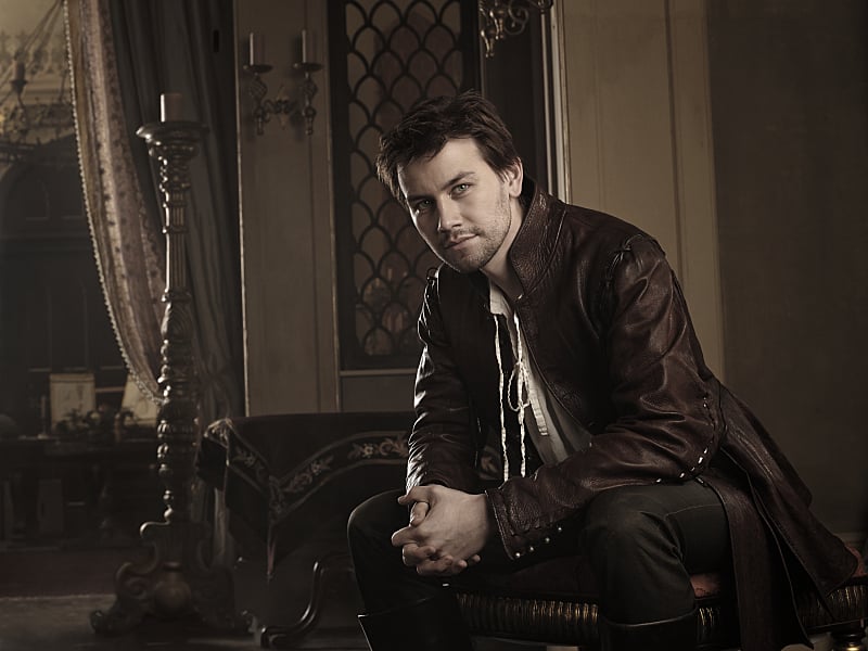 Hot GIFs of Bash From Reign