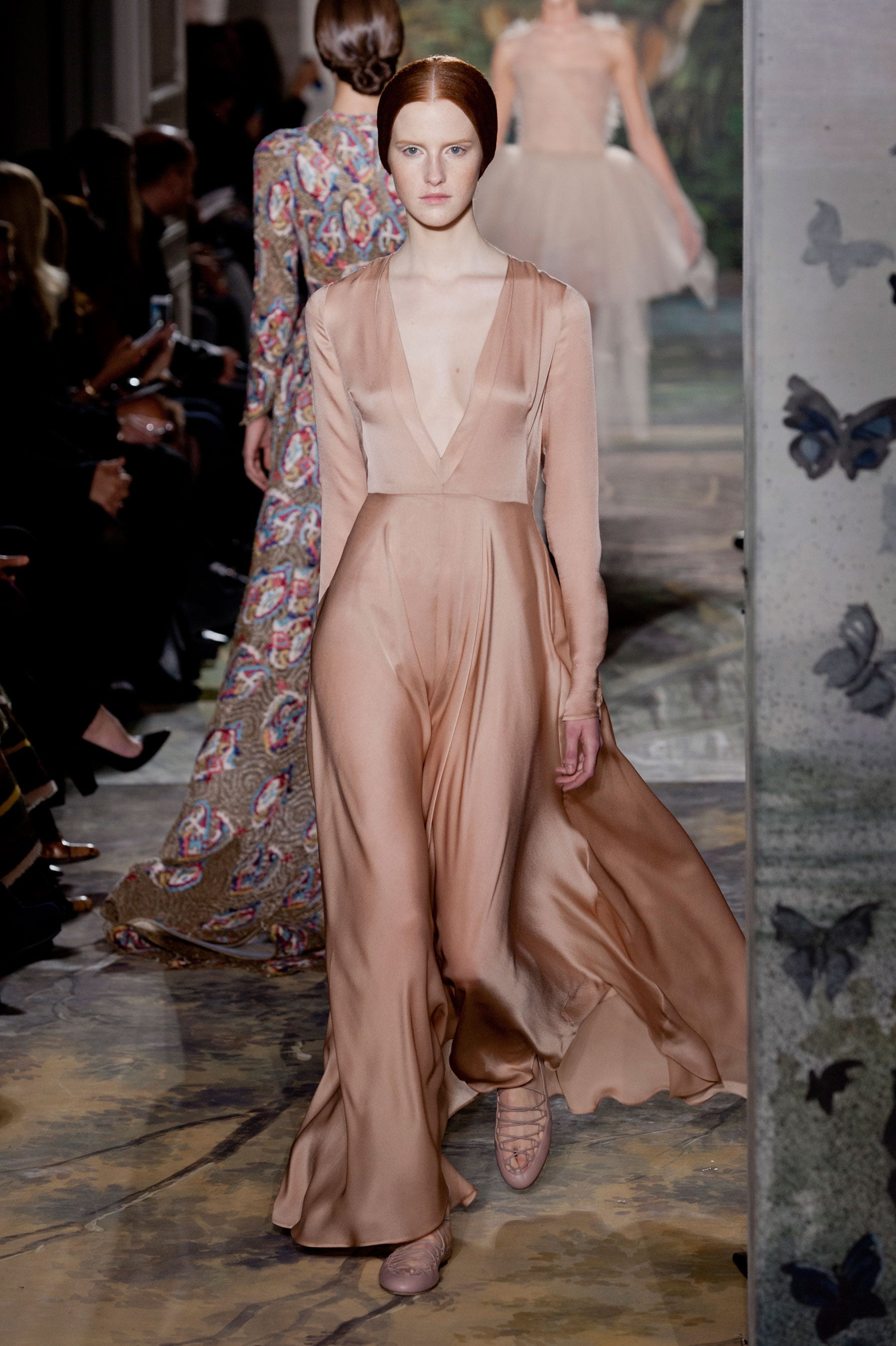 bid Koncentration Opaque Valentino Haute Couture Spring 2014 | Valentino Haute Couture Gives Us a  Whole Other Kind of Swan Song | POPSUGAR Fashion Photo 48