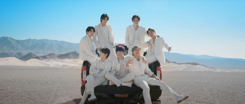 BTS的“尚未”音乐视频复活节彩蛋:BTS一起坐在一辆卡车