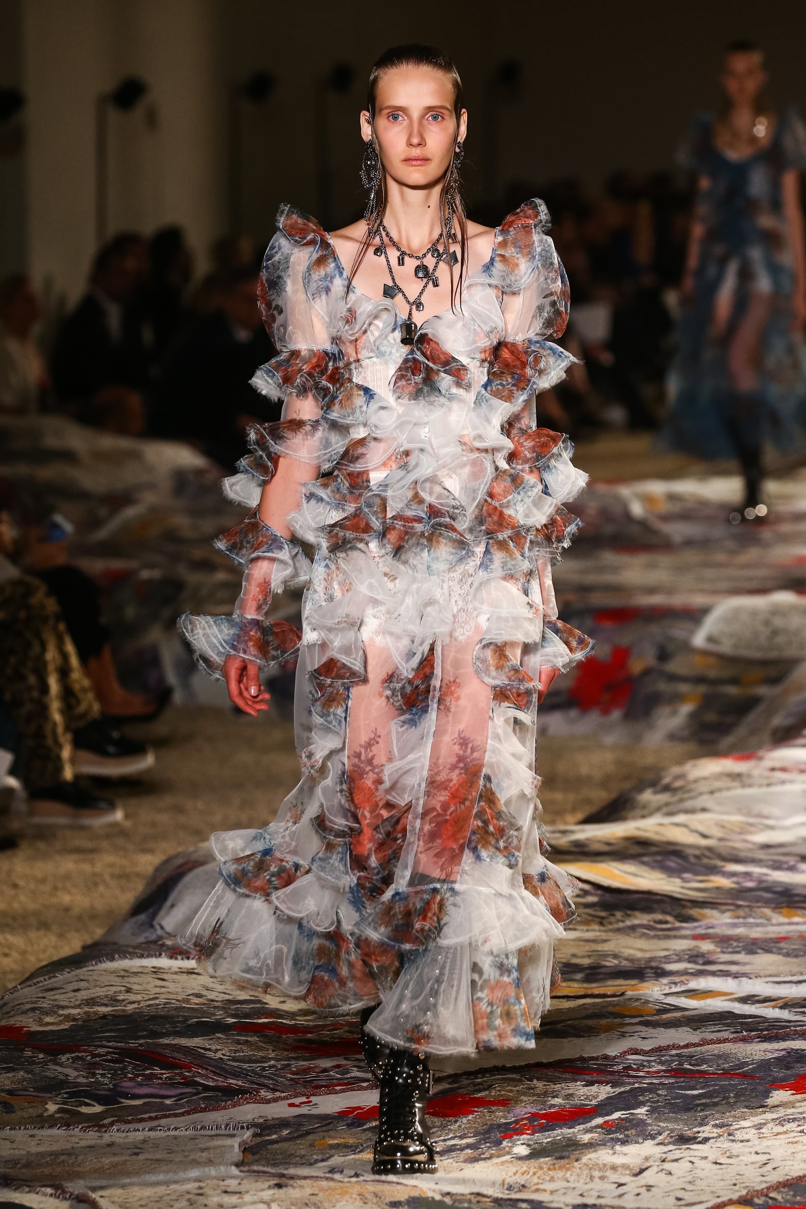 Alexander McQueen Spring 2017 Collection | PS Fashion