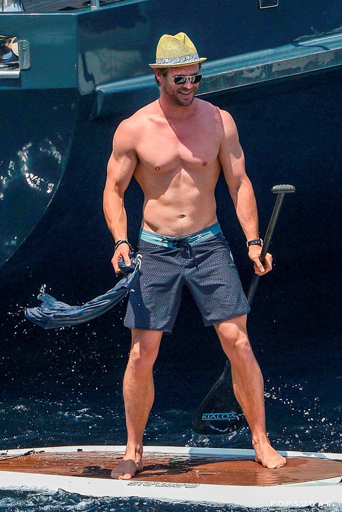 Chris Hemsworth Shirtless Pictures Popsugar Celebrity Photo 2