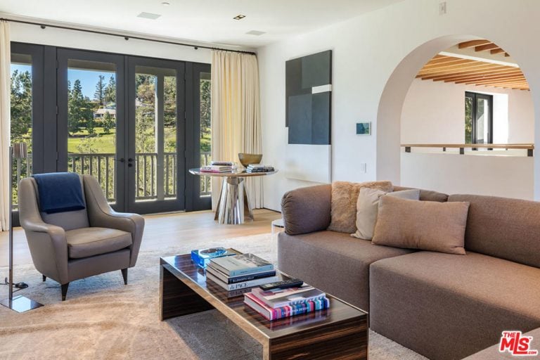Lori Loughlin Sells Holmby Hills, CA, Mansion