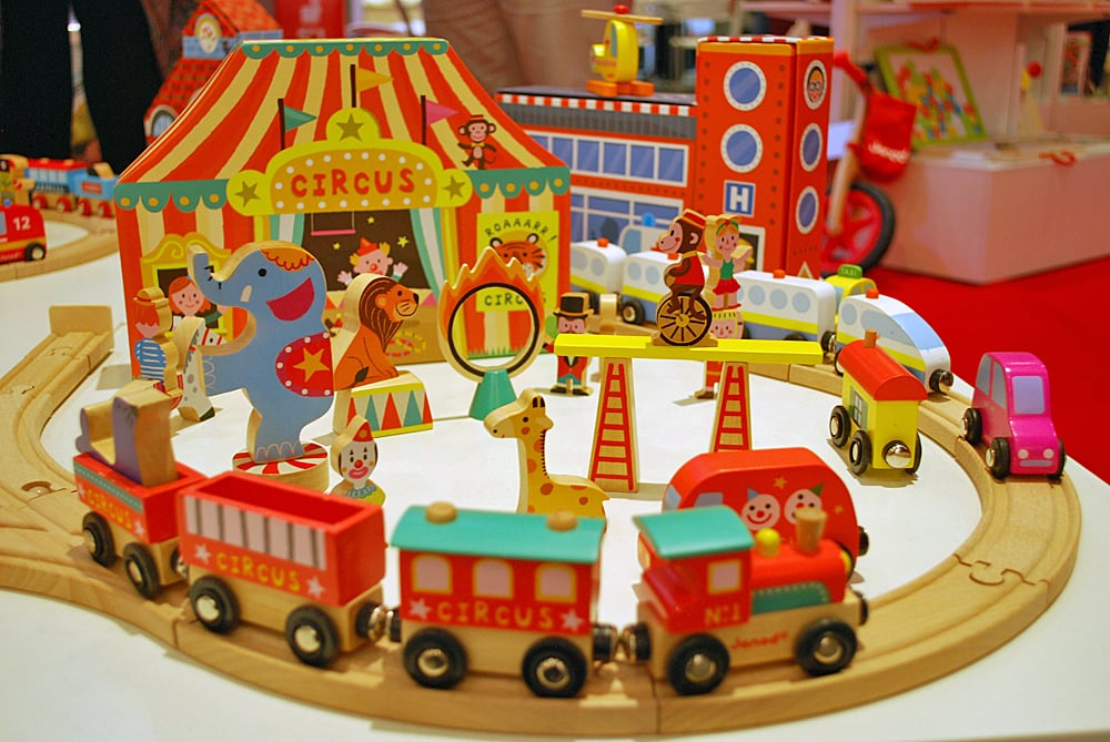 janod circus train set