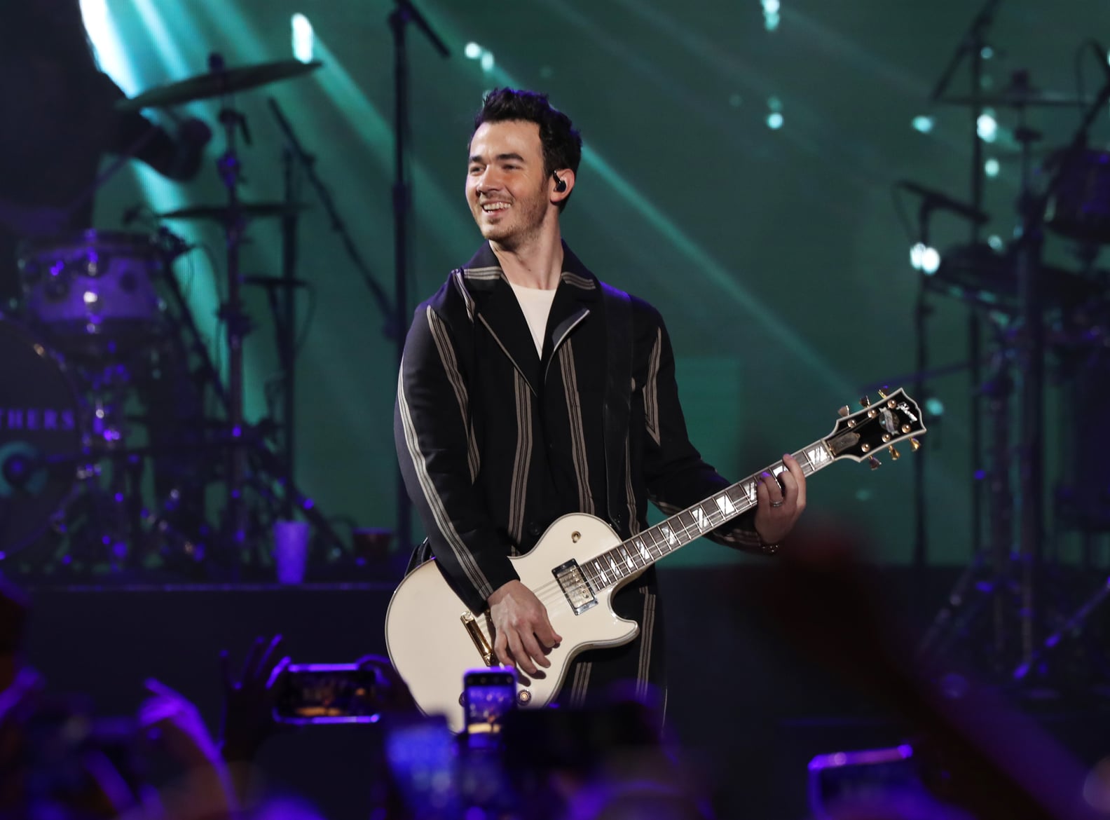 Hot Kevin Jonas Pictures | POPSUGAR Celebrity