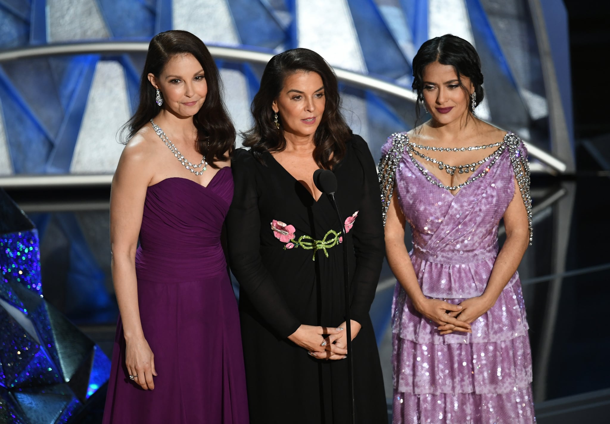 HOLLYWOOD, CA - MARCH 04:  (L-R) Actors Ashley Judd, Annabella Sciorra and Salma Hayek speak onstage during the 90th Annual Academy Awards at the Dolby Theatre at Hollywood & Highland centre on March 4, 2018 in Hollywood, California.  (Photo by Kevin Winter/Getty Images)