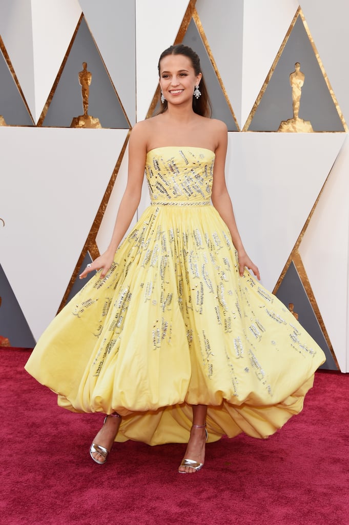 Alicia Vikander at the Oscars Red Carpet 2016