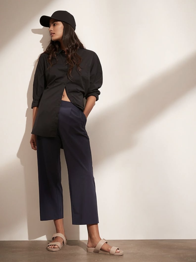 Banana Republic Petite Flyweight Wide Leg Cropped Pants in Navy