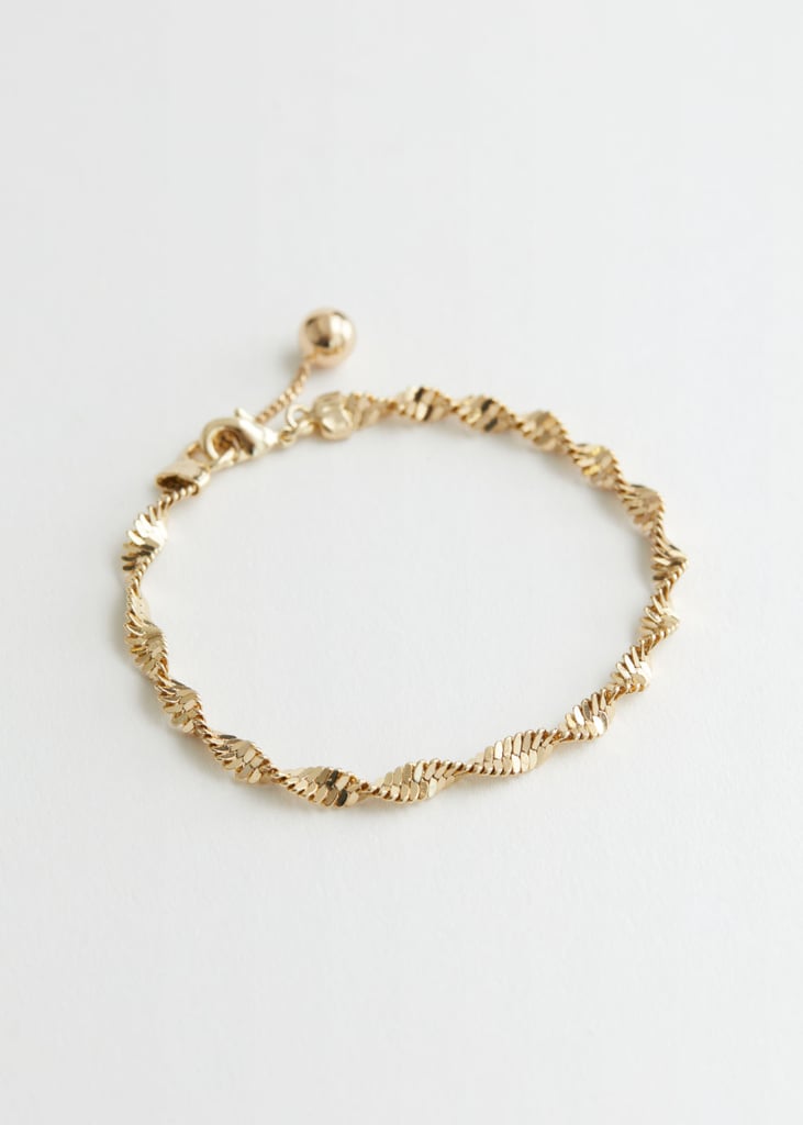 A Textured Jewellery Piece: Spiral Twist Chain Bracelet