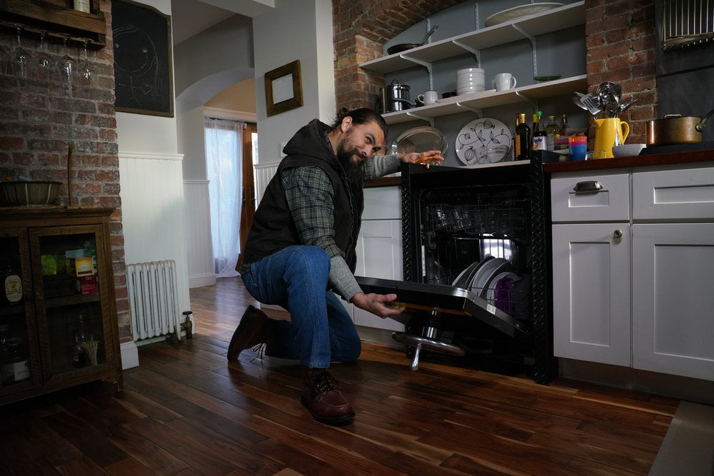 Snl Jason Momoa Resurrects Game Of Thrones Character Khal Drogo