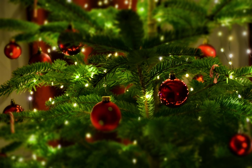 Christmas Zoom Background: Tree Ornaments