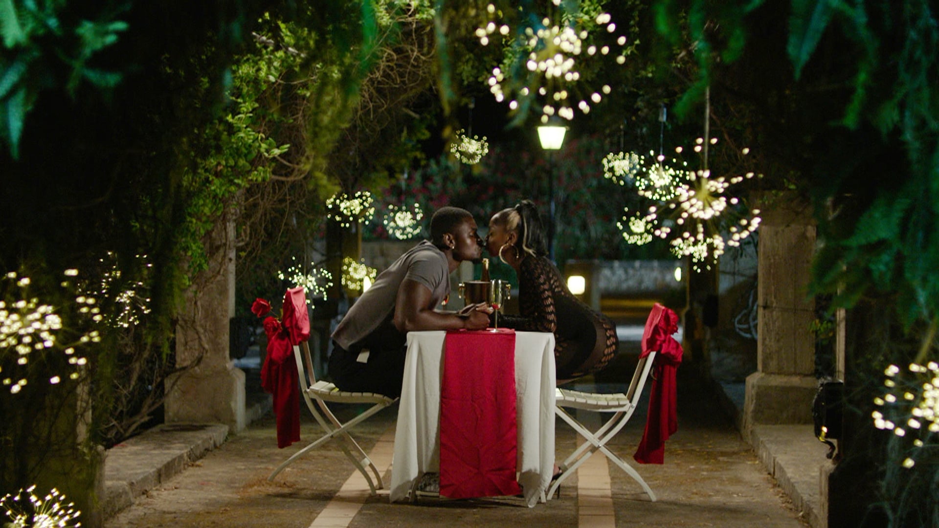 This image and the information contained herein is strictly embargoed until 22.10 Sunday 26th June 2022From Lifted EntertainmentLove Island: SR8: Ep21 on ITV2 and ITV HubPictured: Dami and Indiyah on a date.This photograph is (C) ITV Plc and can only be reproduced for editorial purposes directly in connection with the programme or event mentioned above, or ITV plc. Once made available by ITV plc Picture Desk, this photograph can be reproduced once only up until the transmission [TX] date and no reproduction fee will be charged. Any subsequent usage may incur a fee. This photograph must not be manipulated [excluding basic cropping] in a manner which alters the visual appearance of the person photographed deemed detrimental or inappropriate by ITV plc Picture Desk.  This photograph must not be syndicated to any other company, publication or website, or permanently archived, without the express written permission of ITV Picture Desk. Full Terms and conditions are available on the website www.itv.com/presscentre/itvpictures/termsFor further information please contact:james.hilder@itv.com