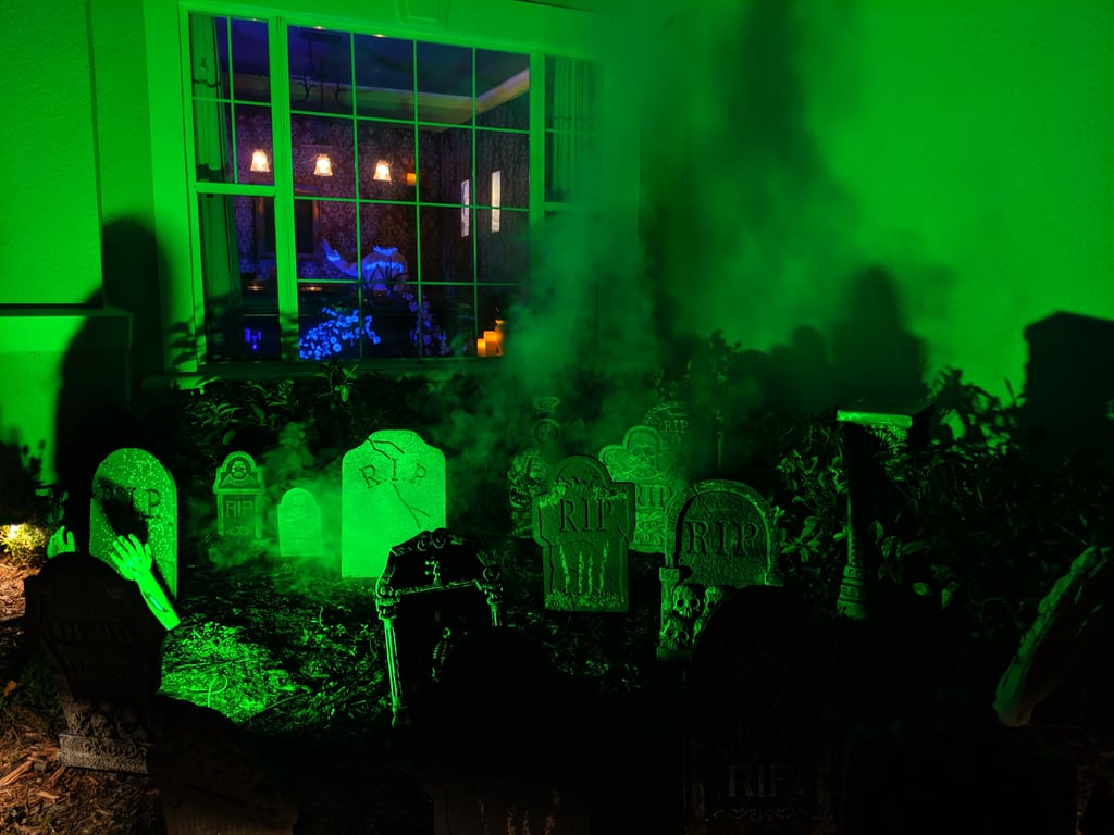 The Haunted Mansion-Inspired Halloween Graveyard