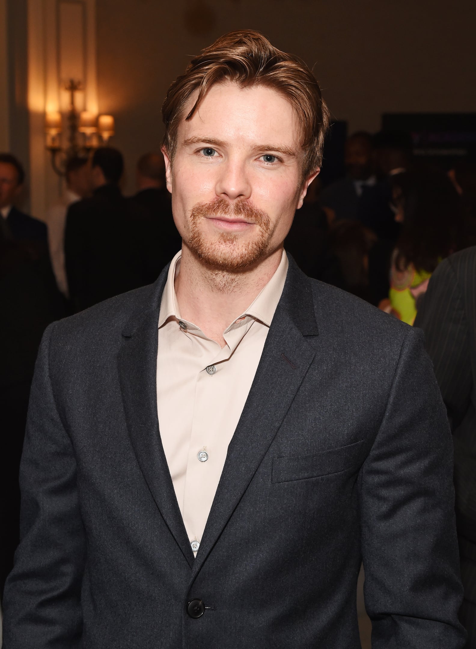 Hot Joe Dempsie Pictures | PS Celebrity