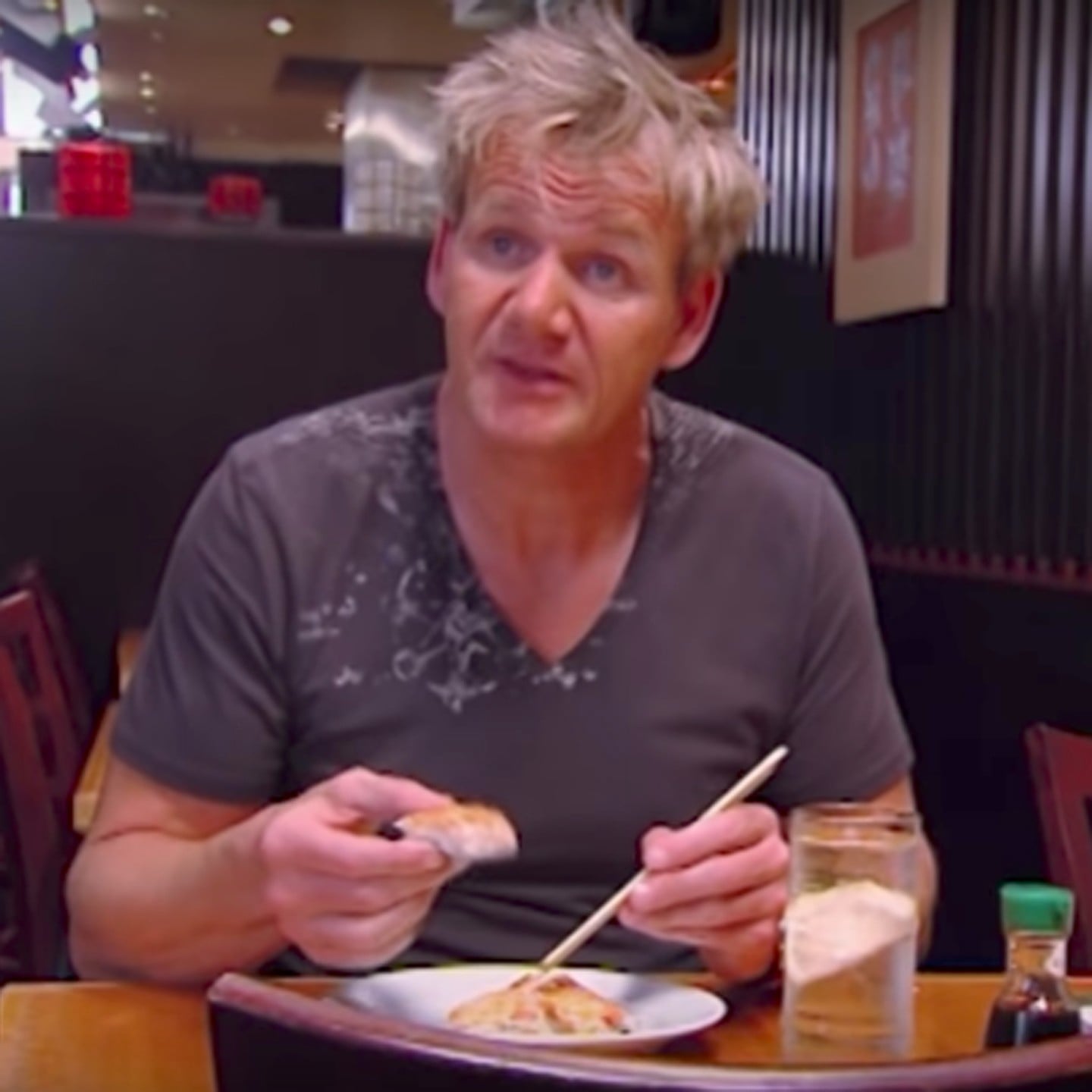 Video Of Gordon Ramsay Spitting Out Sushi Pizza Popsugar Food
