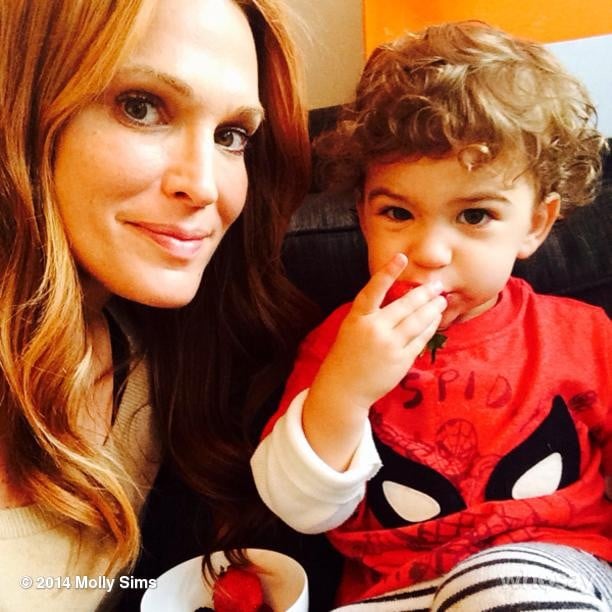 Molly Sims and Brooks Stuber enjoyed some strawberries together.
Source: Instagram user mollybsims