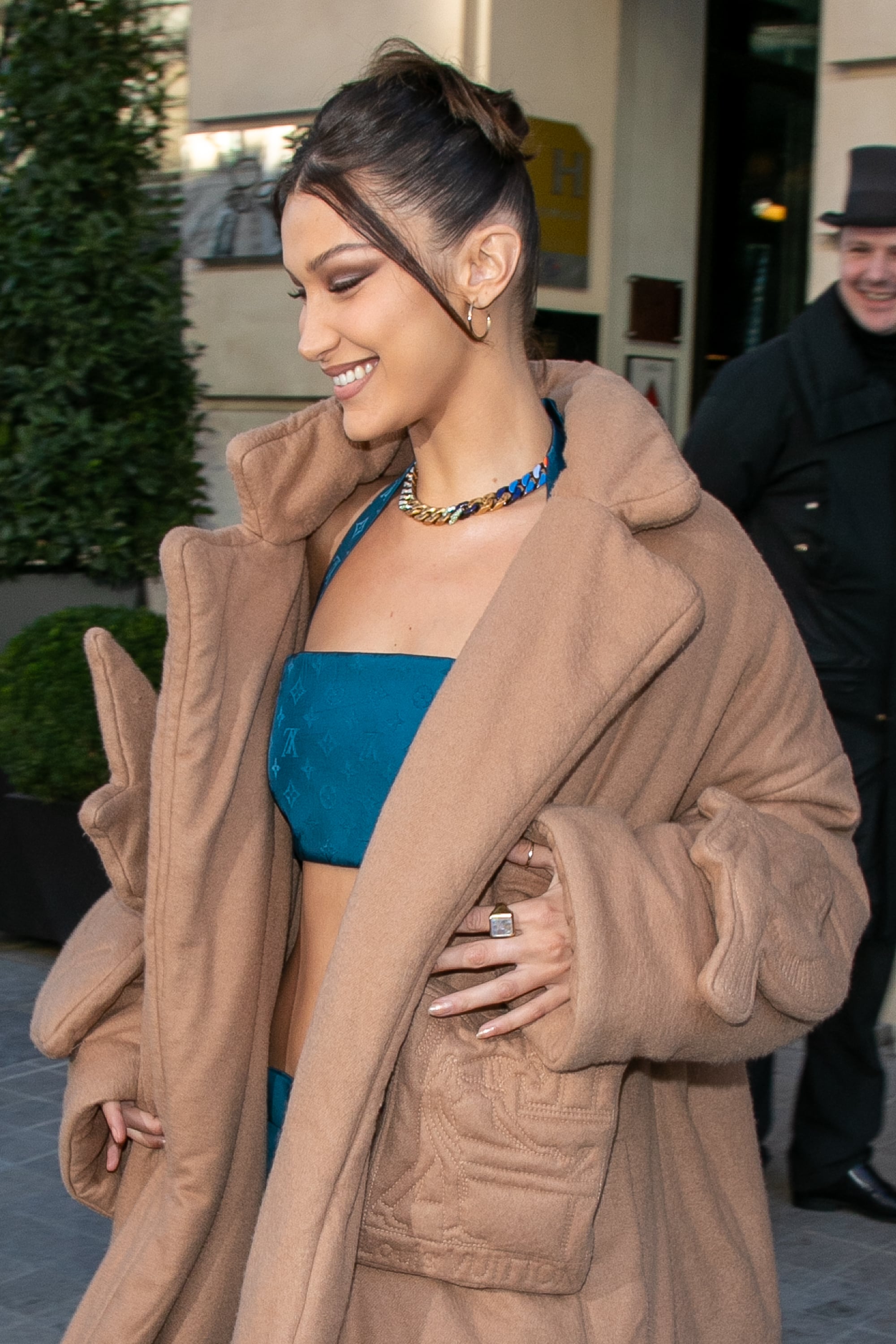 Bella Hadid arrives at Louis Vuitton store during Paris Fashion Week