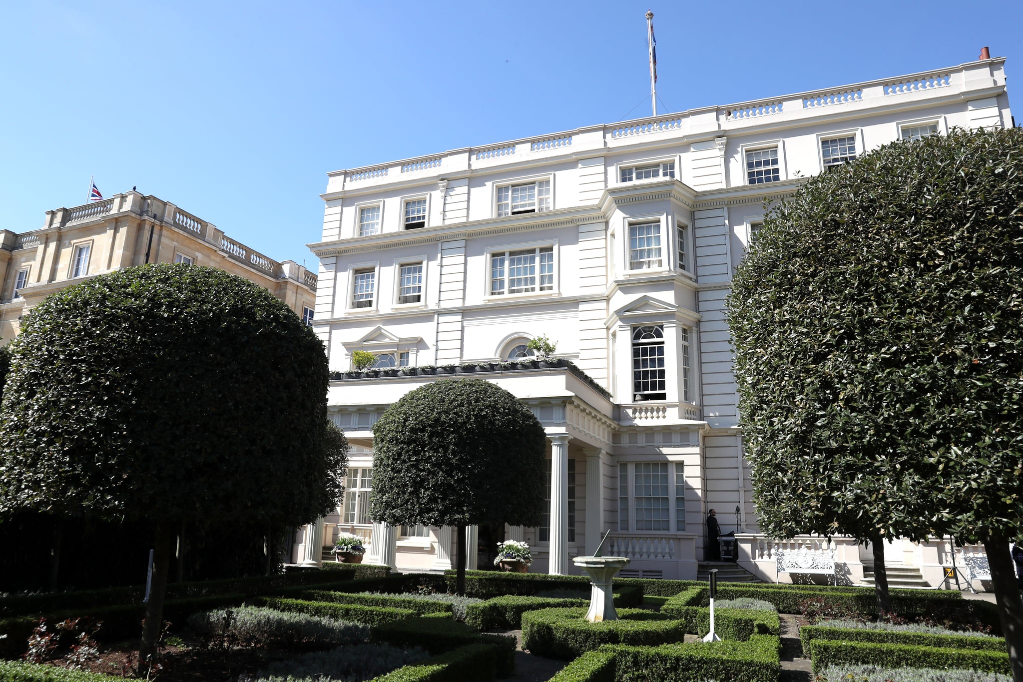Where Does The Royal Family Live Popsugar Celebrity