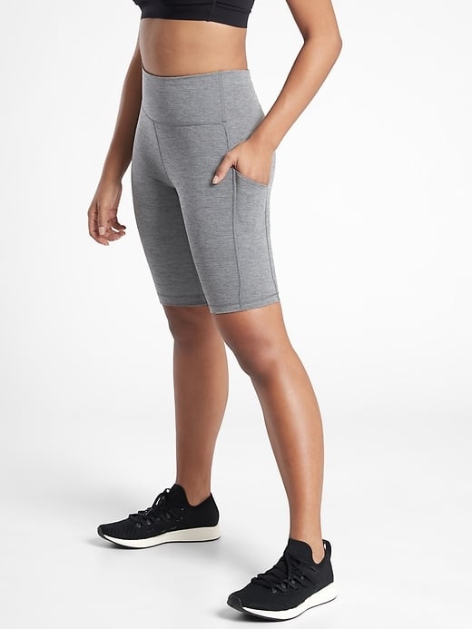 Athleta终极隐藏口袋9”短