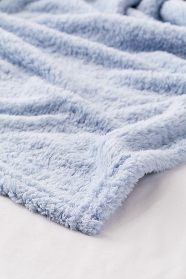 Amped Fleece Throw Blanket