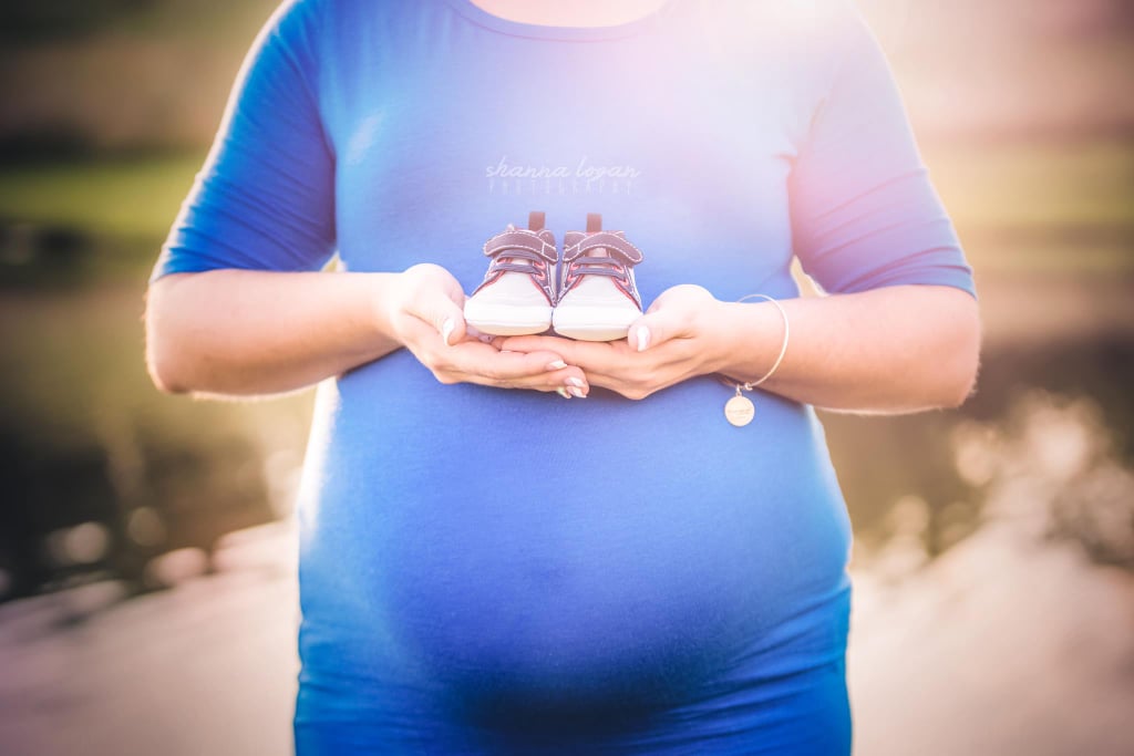 Expecting Mom Photoshops Late Husband Into Maternity Shoot