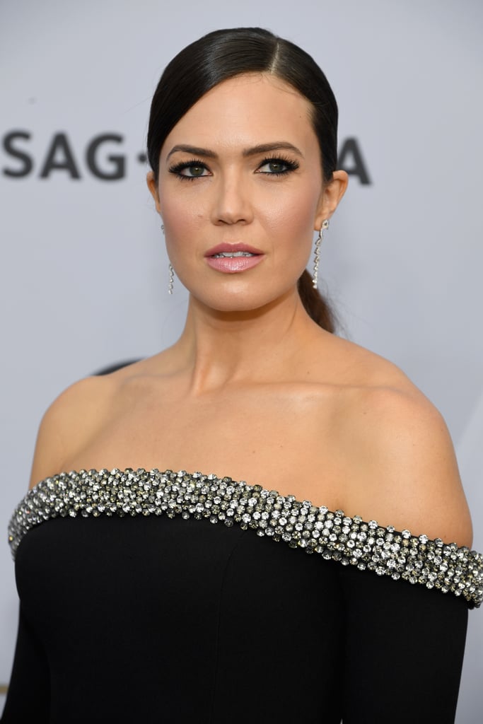 Mandy Moore's Dress at the SAG Awards 2019