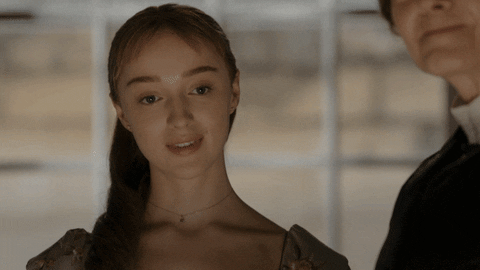 Phoebe Dynevor's Best GIFs From Bridgerton | PS Entertainment