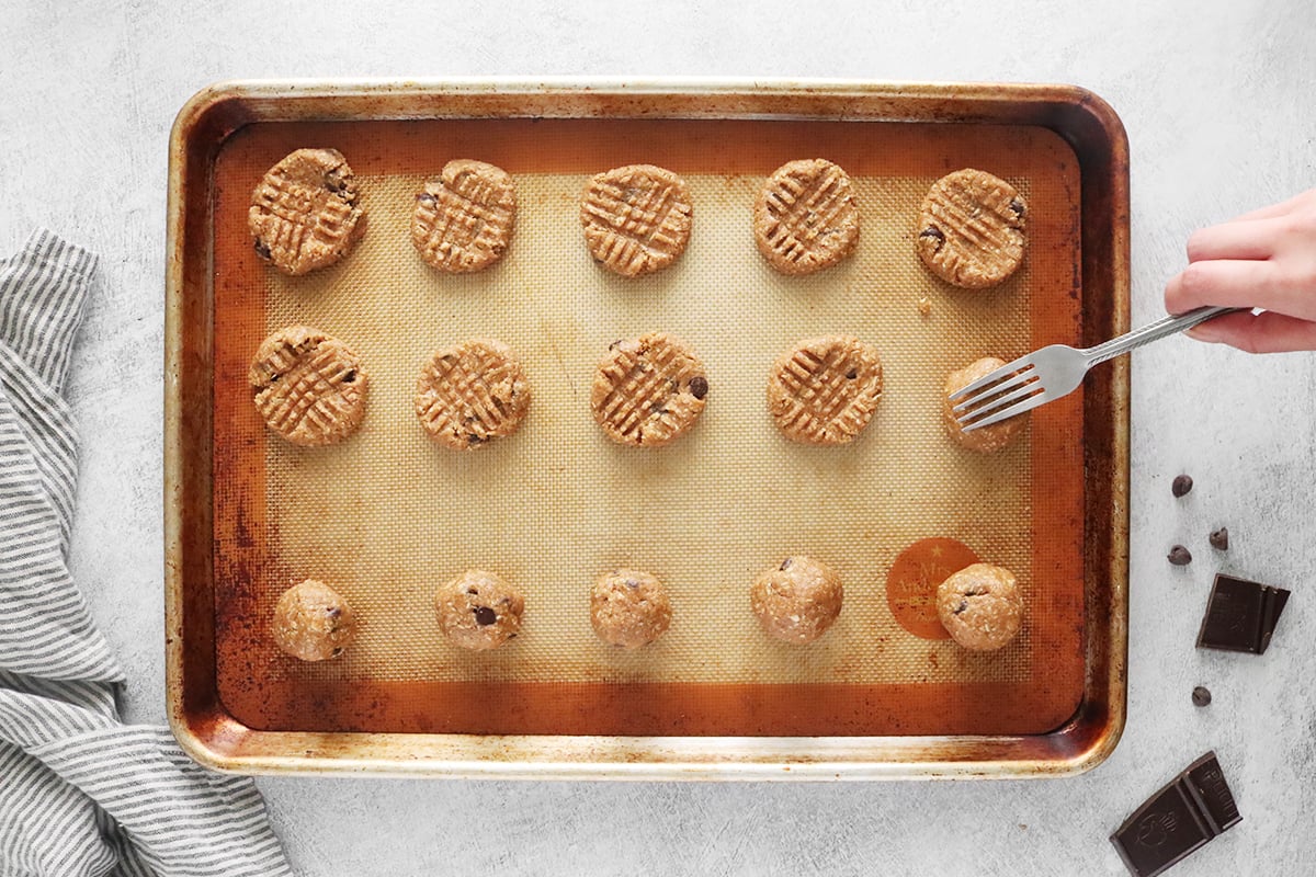 Forming cookies on a baking sheet