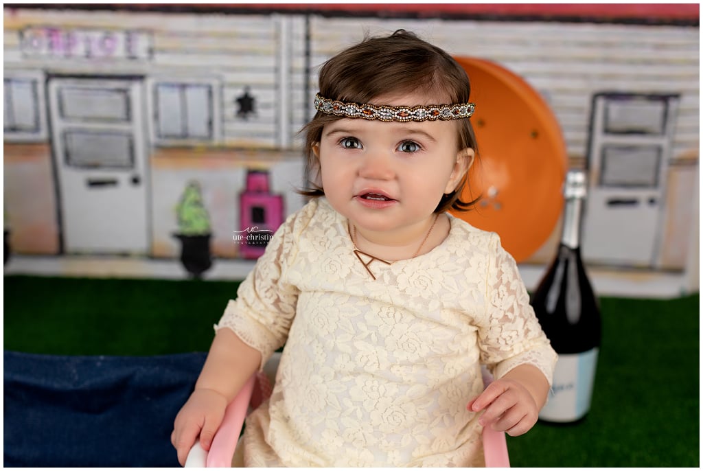 Adorable Schitt's Creek Cake Smash With Babies