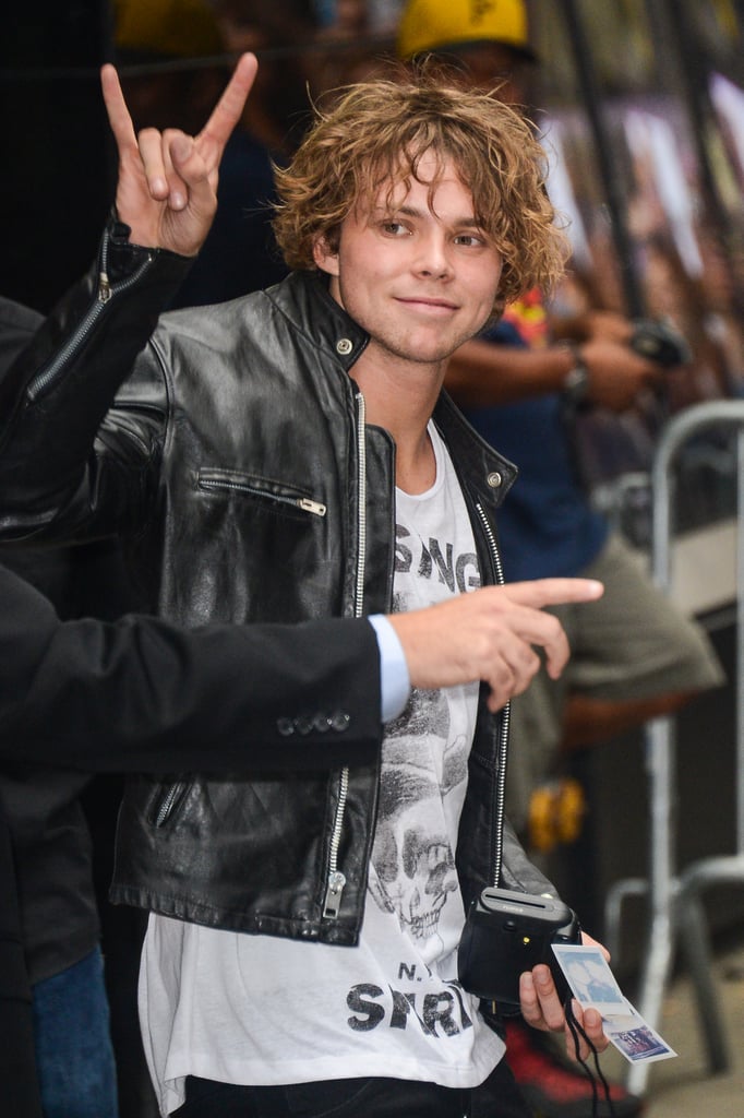 Pictures of Ashton Irwin Looking Sexy Over the Years