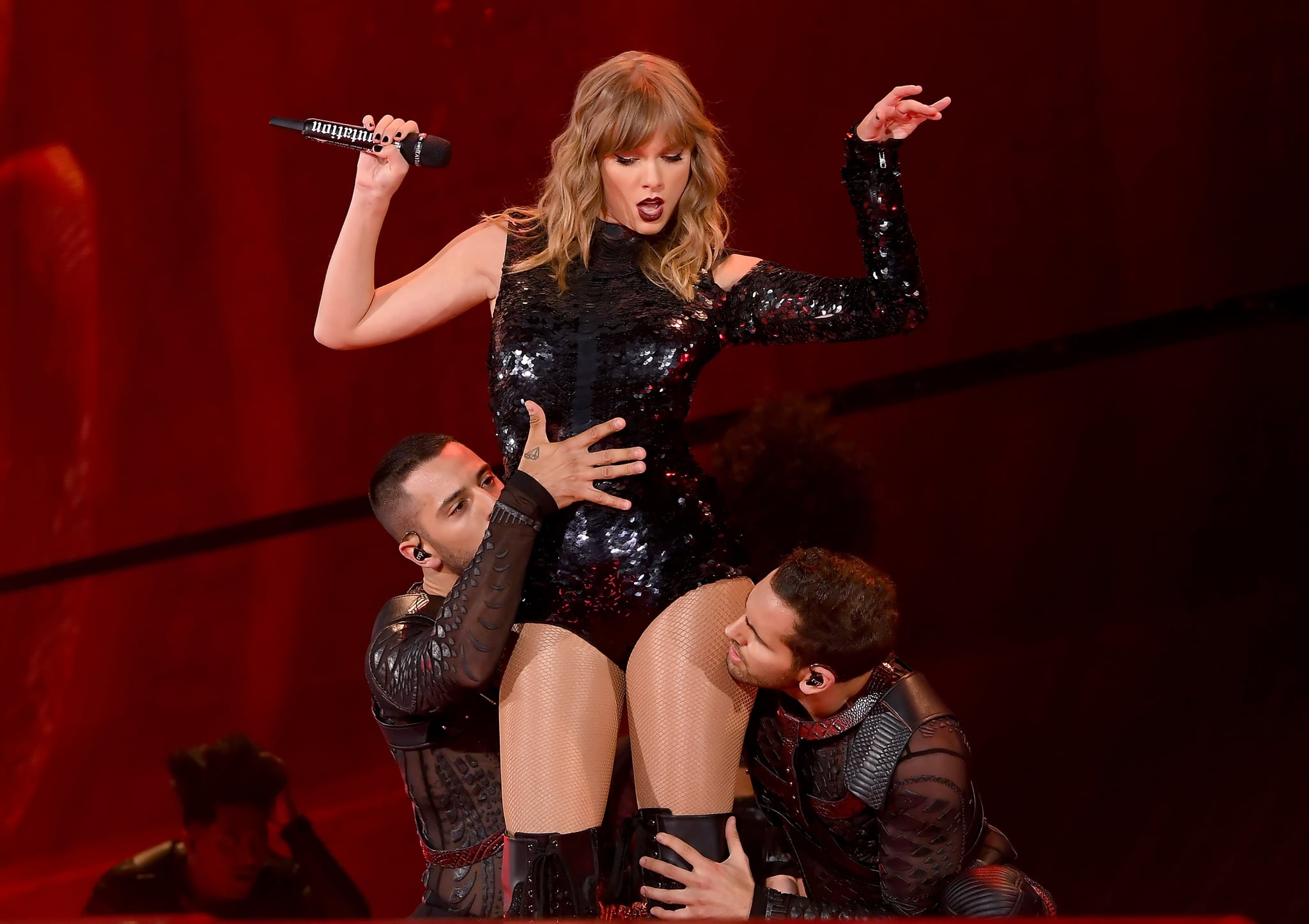 GLENDALE, AZ - MAY 08:  Taylor Swift performs onstage during opening night of her 2018 reputation Stadium Tour at University of Phoenix Stadium on May 8, 2018 in Glendale, Arizona.  (Photo by Kevin Winter/Getty Images for TAS)