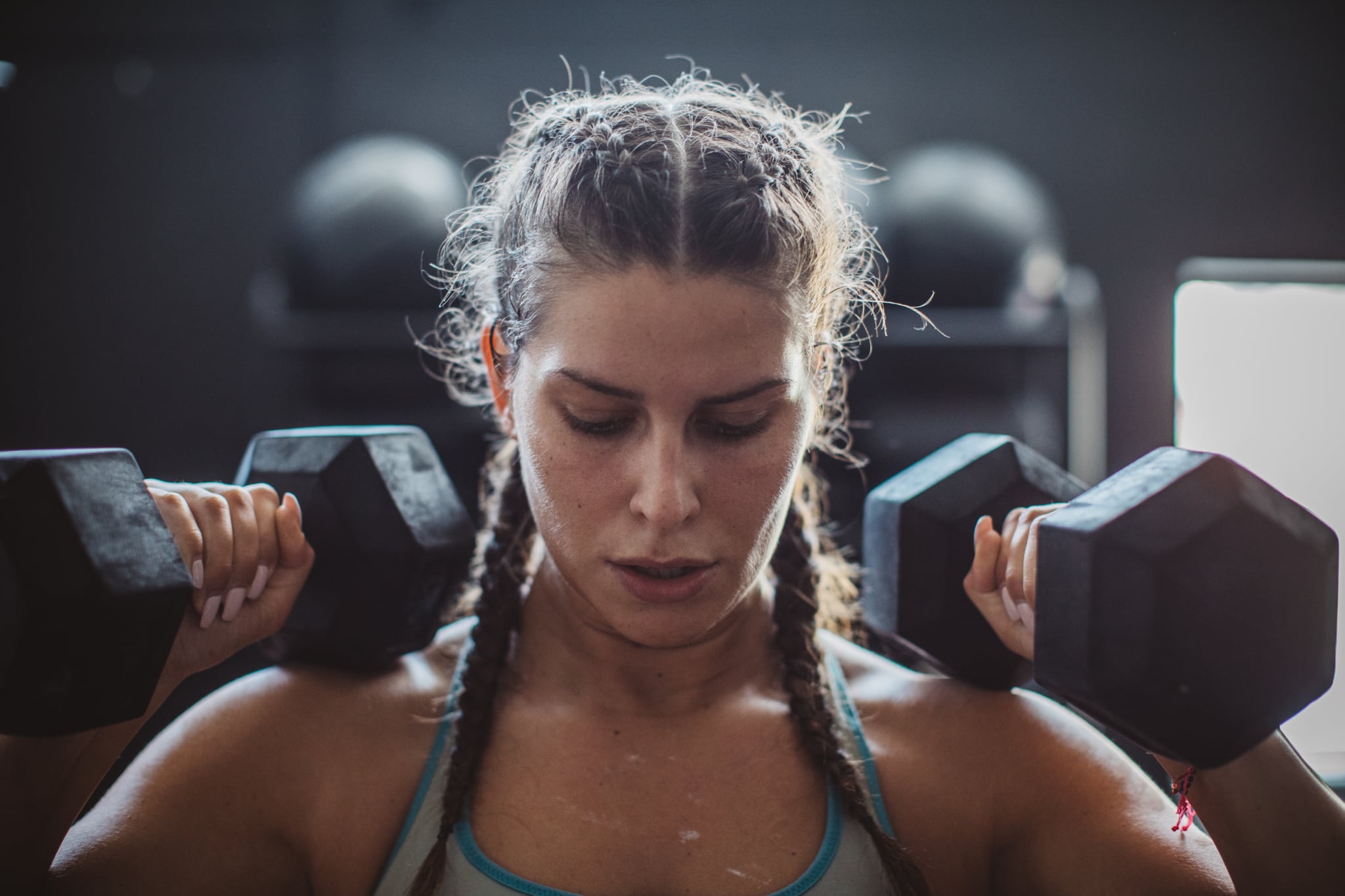 Woman weightlifting 