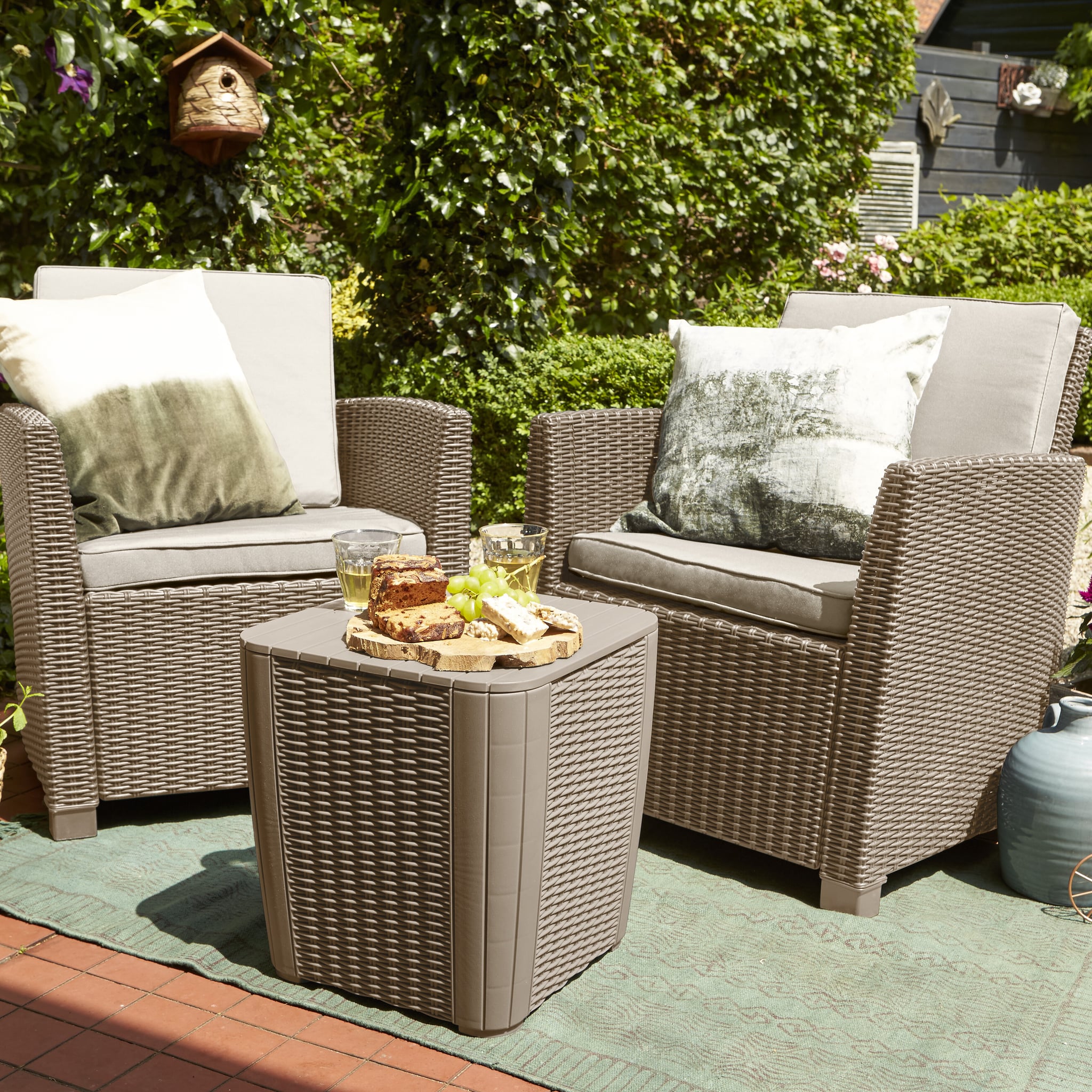 Ainsley patio 3 shop piece bistro set