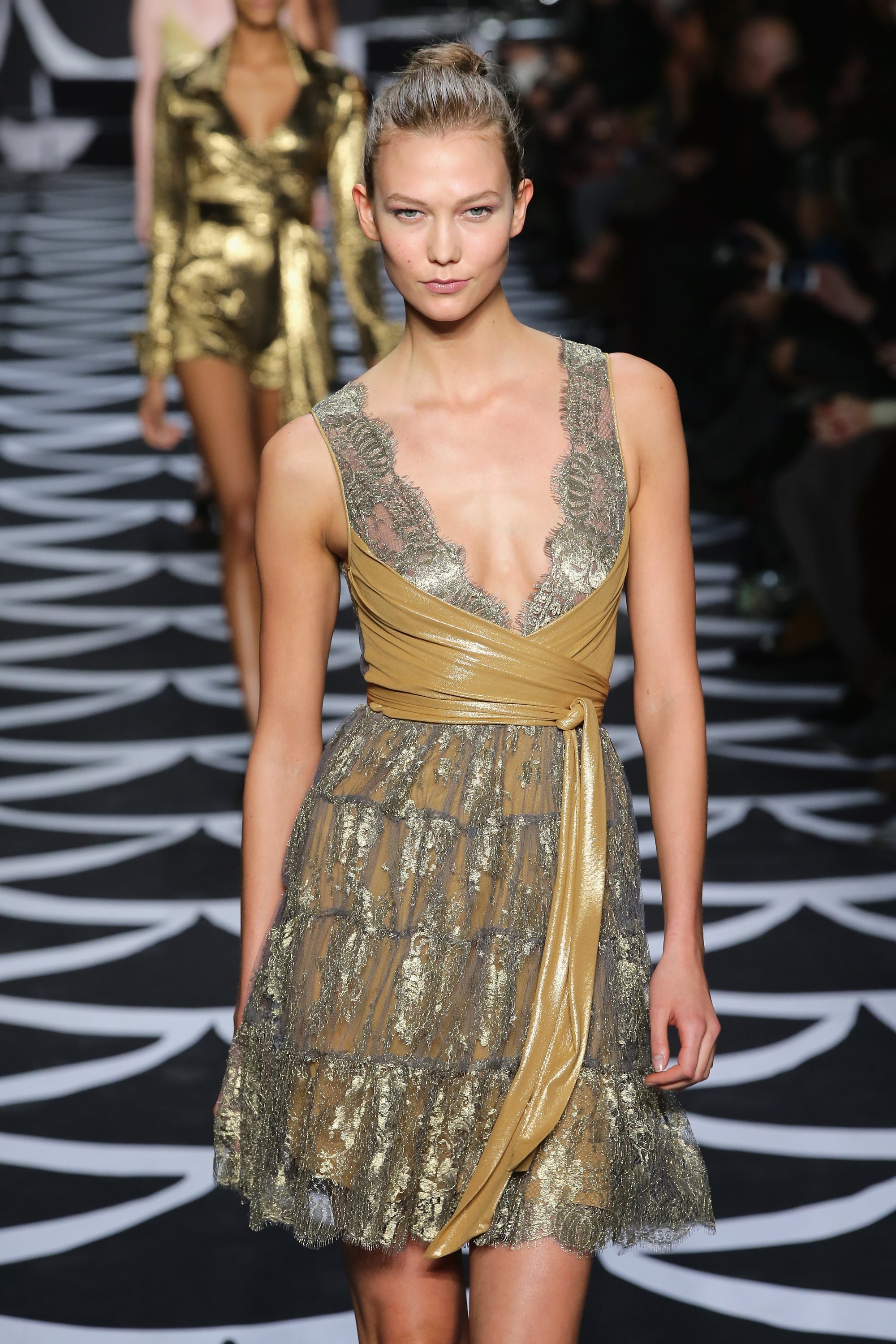 Dvf Fall 14 Hair And Makeup Runway Pictures Popsugar Beauty