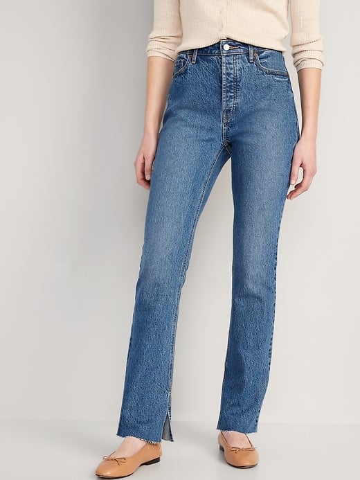 Ok, so I didn't know if I could pull off the high rise button fly of these  jeans from Old Navy, but I'm diggin em! BUT has anyone else been having  trouble