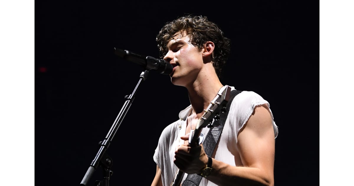 Shawn Mendes Starts North American Tour in Portland — Photos POPSUGAR