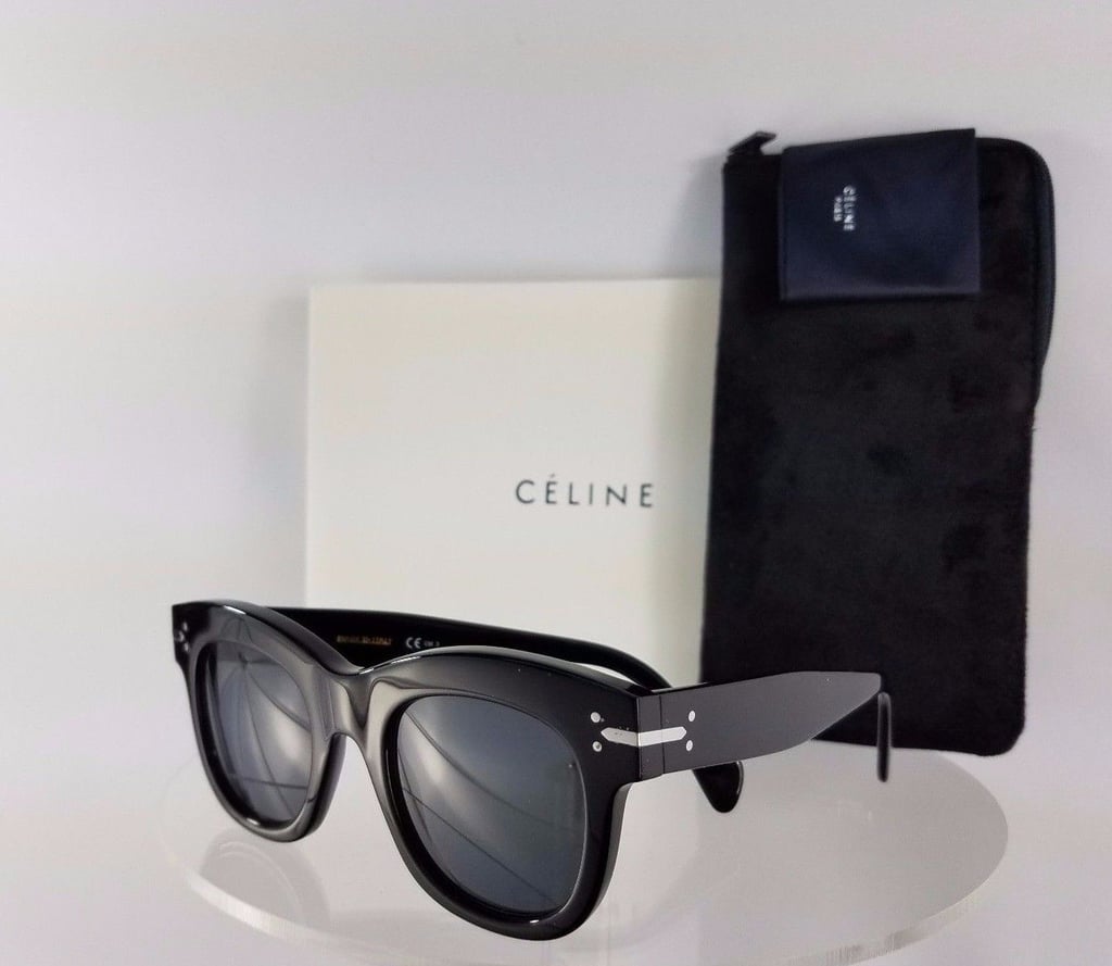 A Timeless Pair of Sunglasses