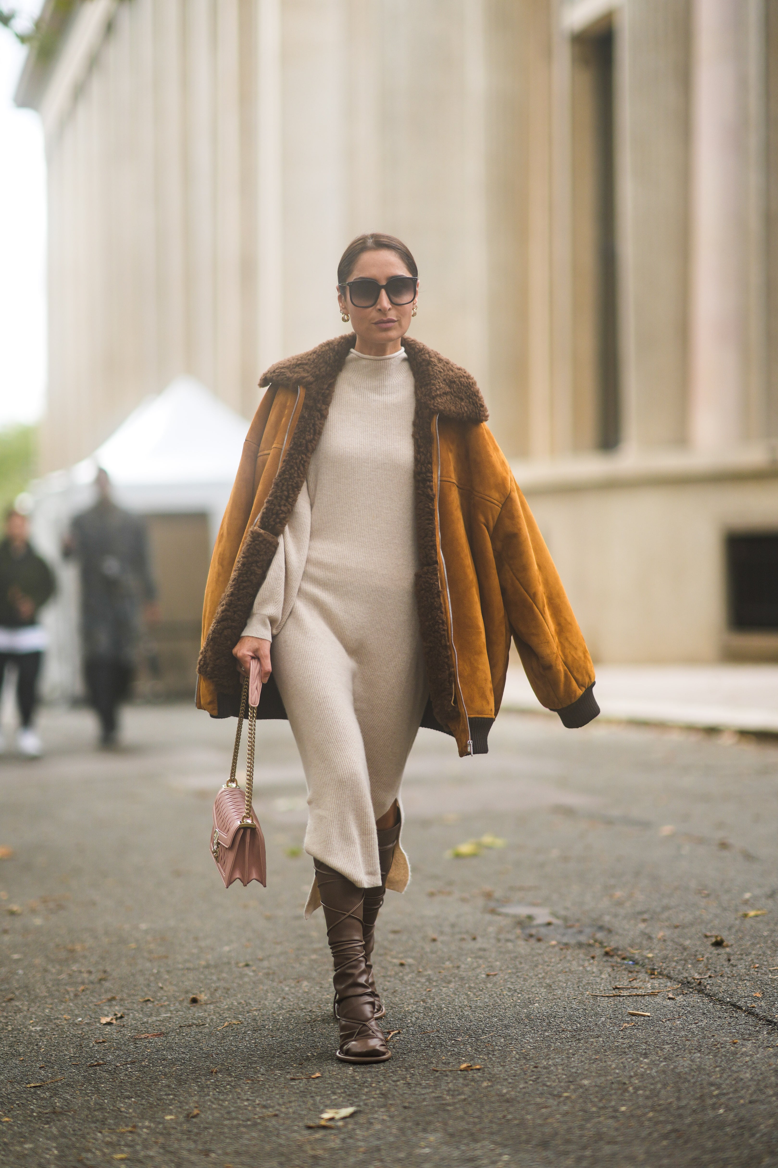How to Wear a Midi Dress in Fall/Winter - kelseyybarnes