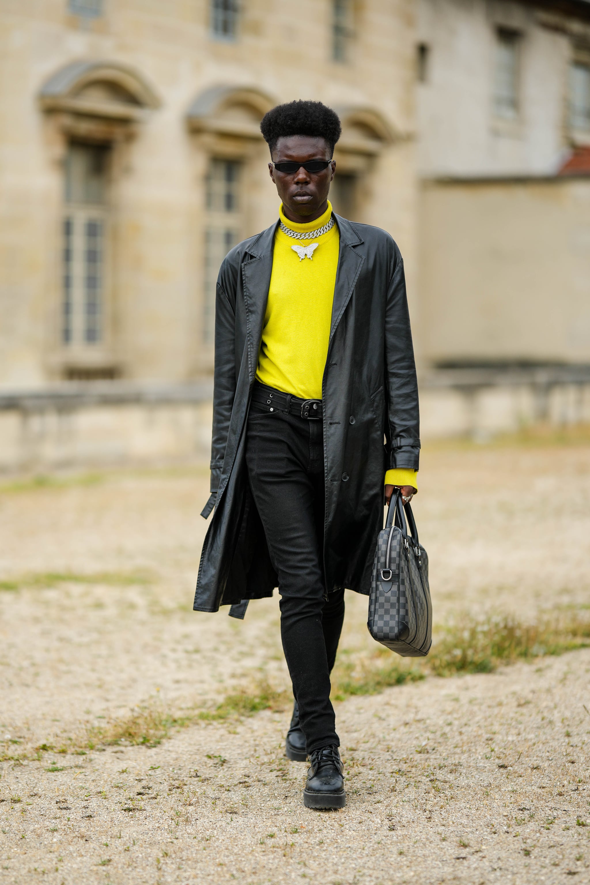 Men with handbags: Men Carrying Louis Vuitton Speedy