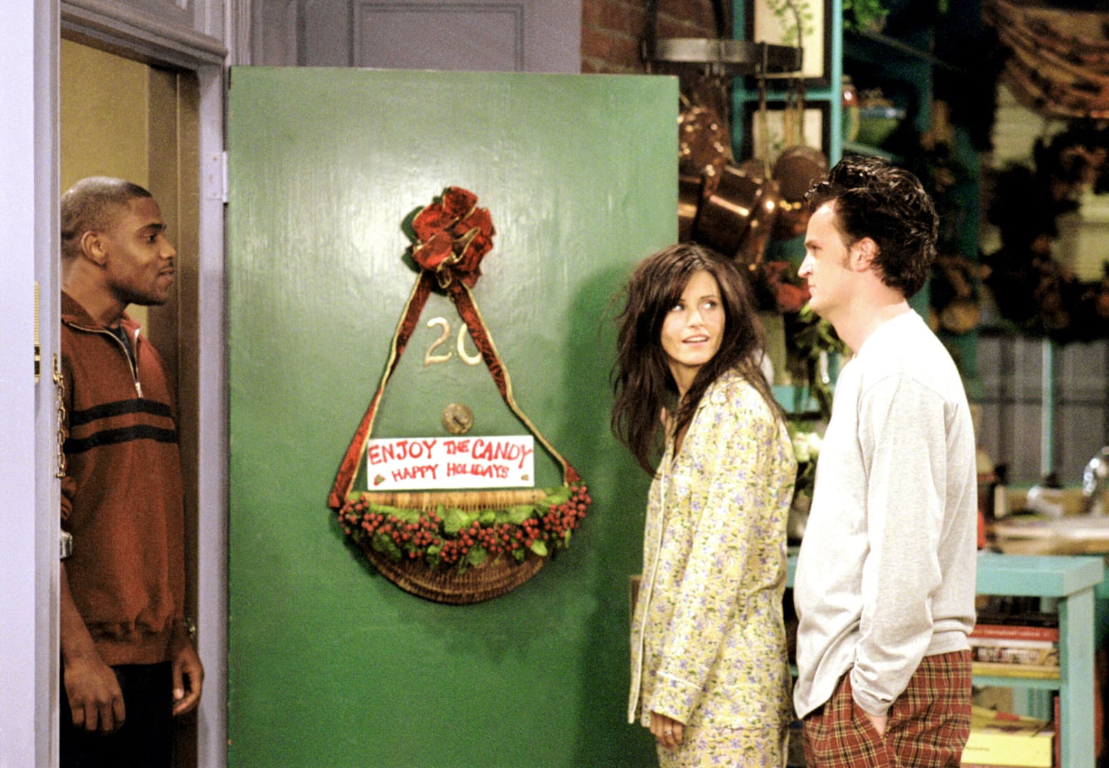 26 Decor Details in Monica's Apartment From Friends | PS Home