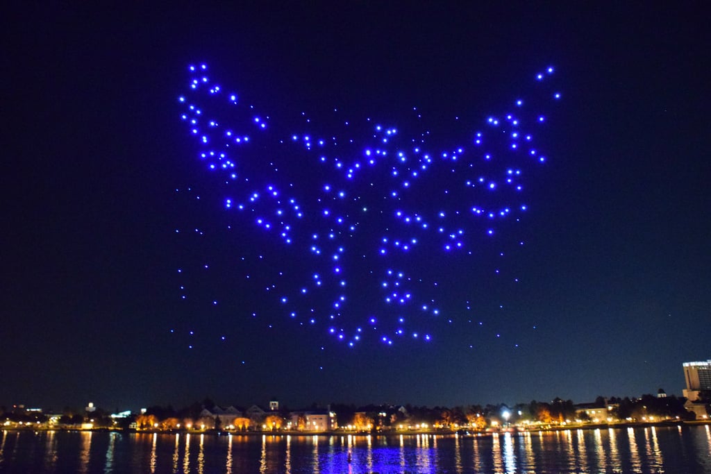 Disney Springs: Starbright Holidays Show