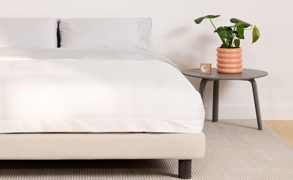 For the Bedroom: A Curved Bed Frame