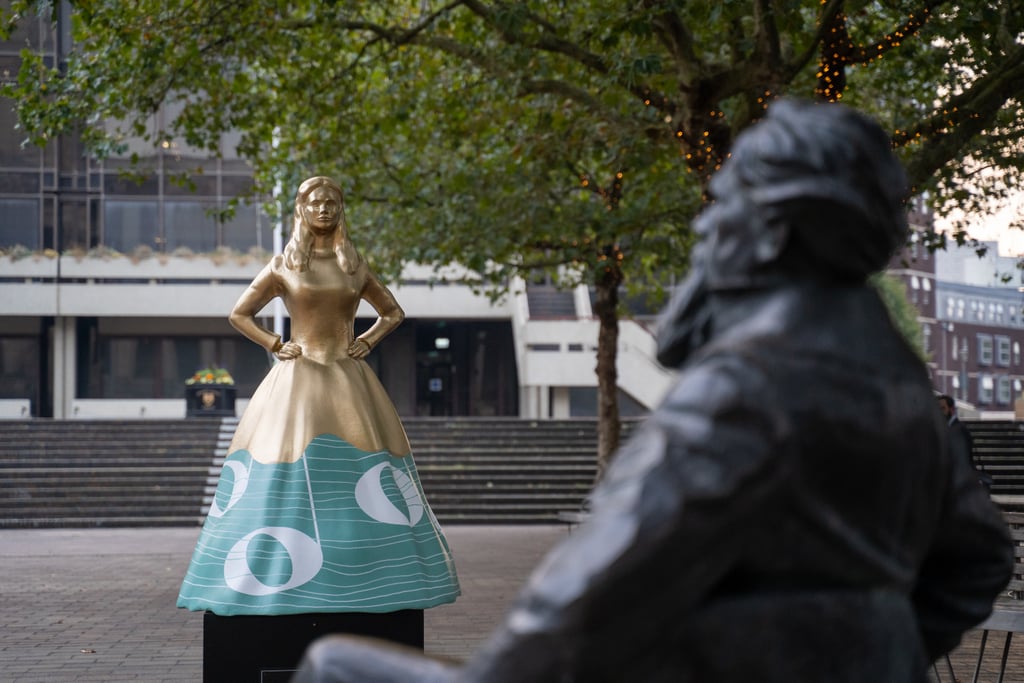 Frances Dickens Statue in Portsmouth