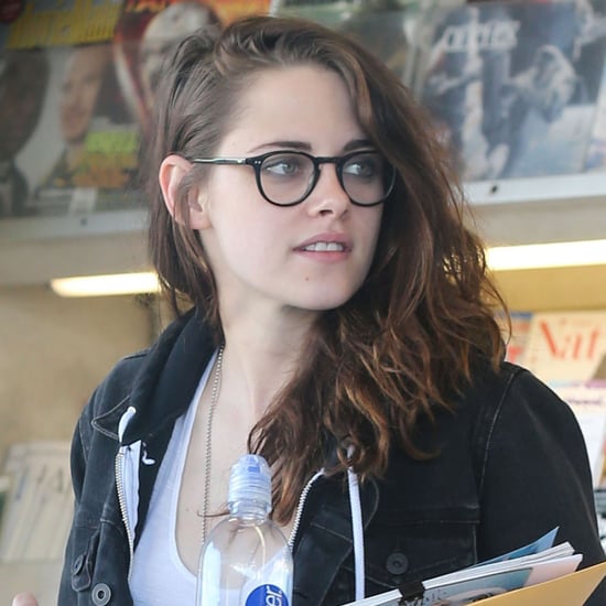 Kristen Stewart Visits a Newsstand in LA | Pictures
