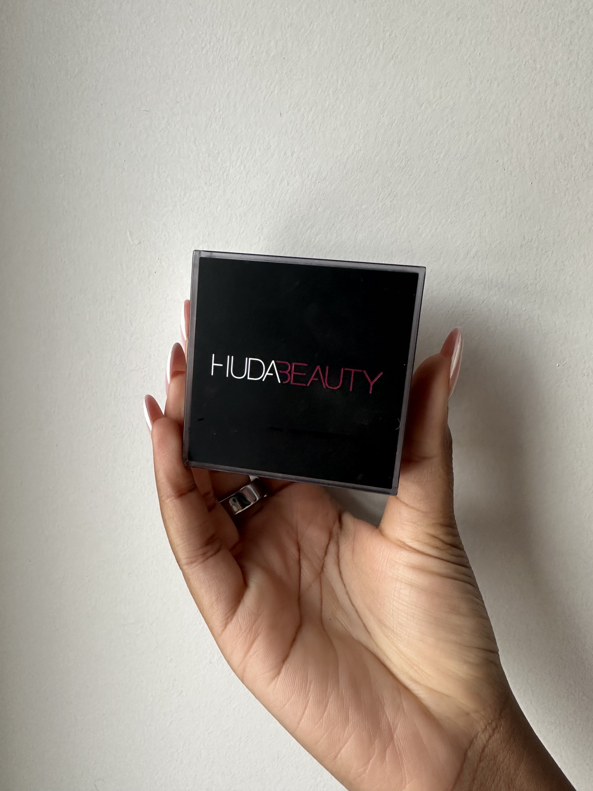 huda beauty peach powder review