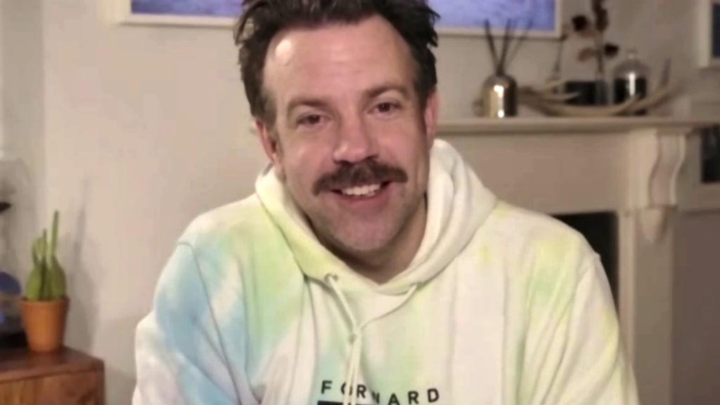 Jason Sudeikis's Tie-Dye Hoodie at the Golden Globes